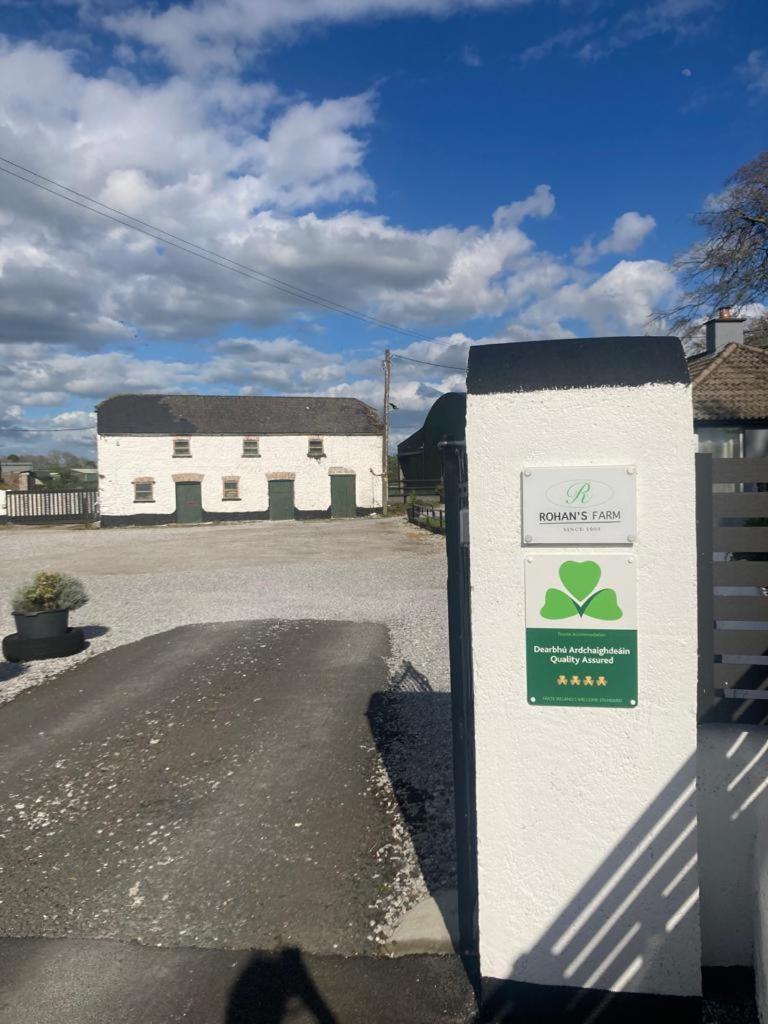 Reillys @ Rohan'S Farm Cork Bagian luar foto
